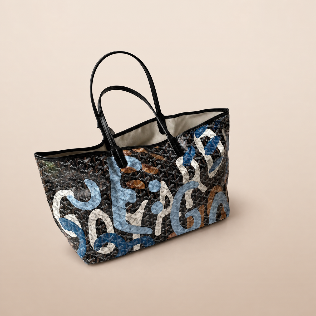 Vivara Signature Carryall