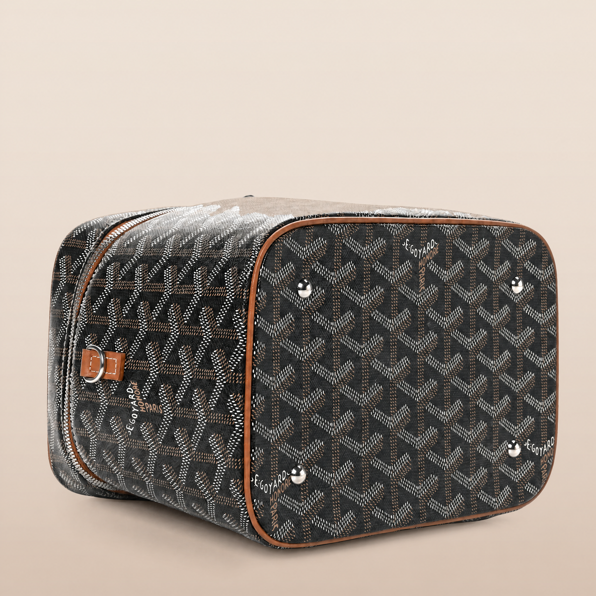 Elegant Vanity Crossbody