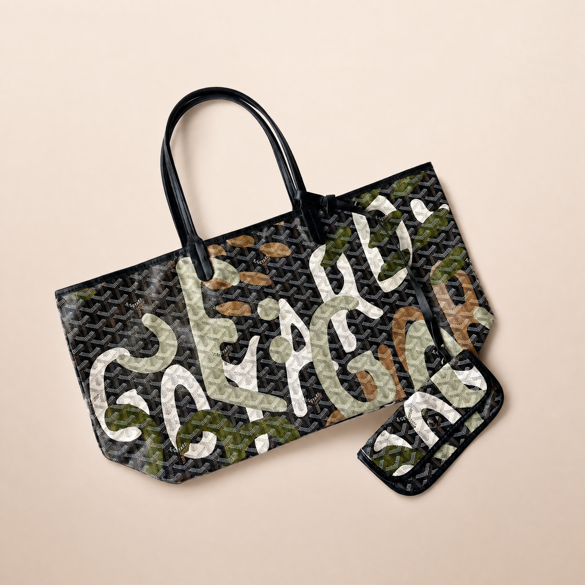 Vivara Signature Carryall