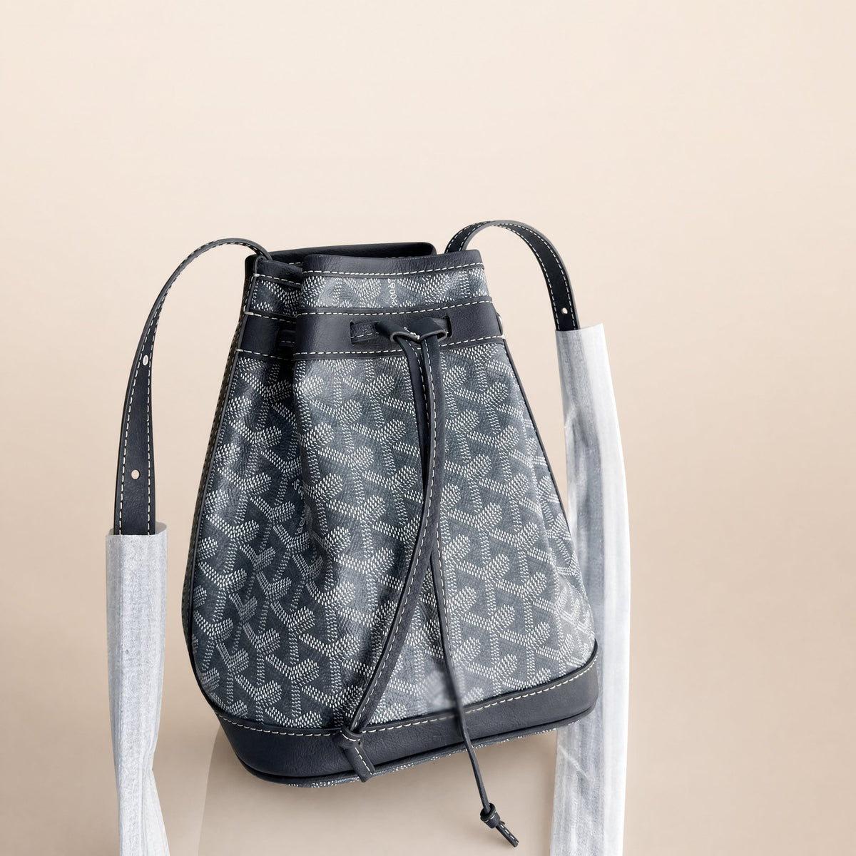 Petite Flot Bucket