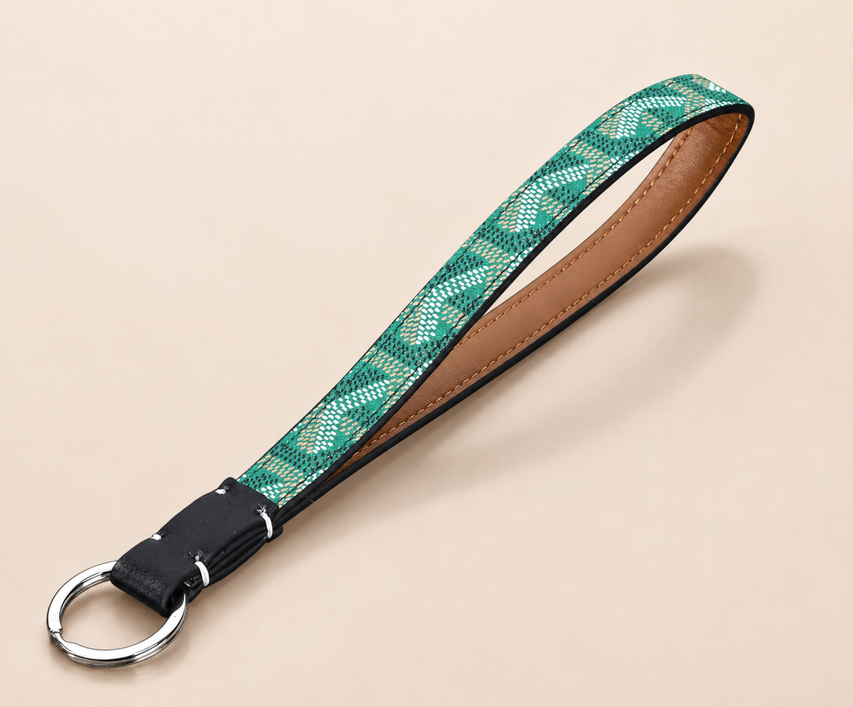 Élan Signature Wristlet