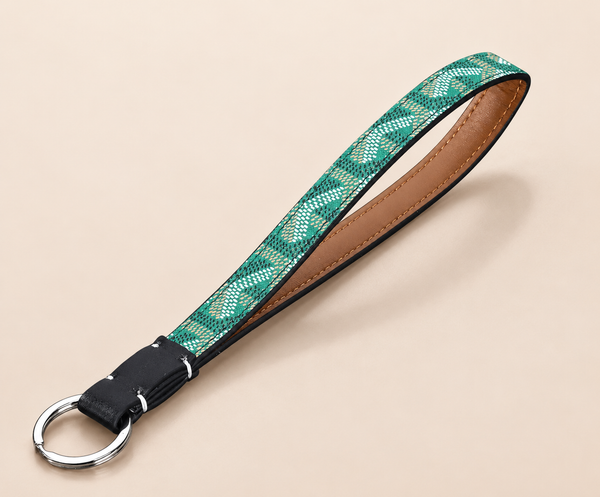 Élan Signature Wristlet