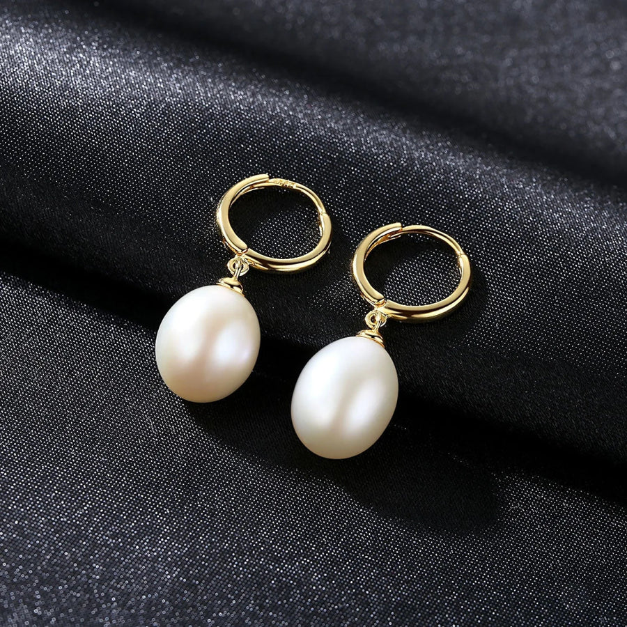 The Detail — Jewellery that catches the light