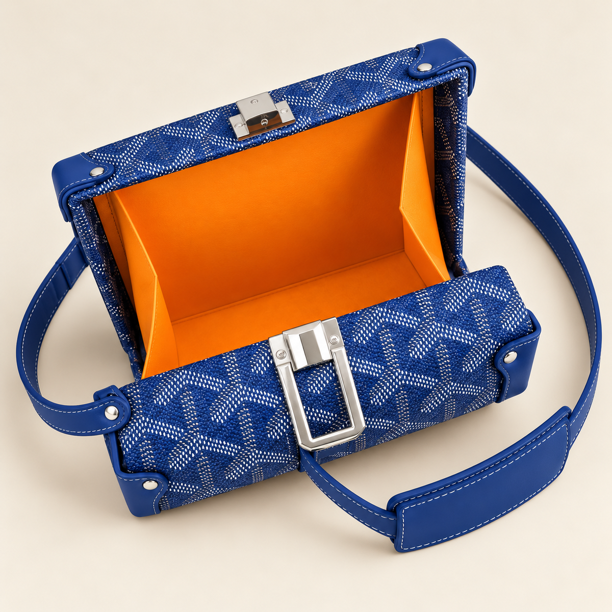 Véline Structured Crossbody