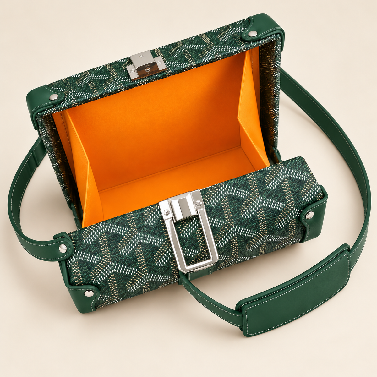 Véline Structured Crossbody