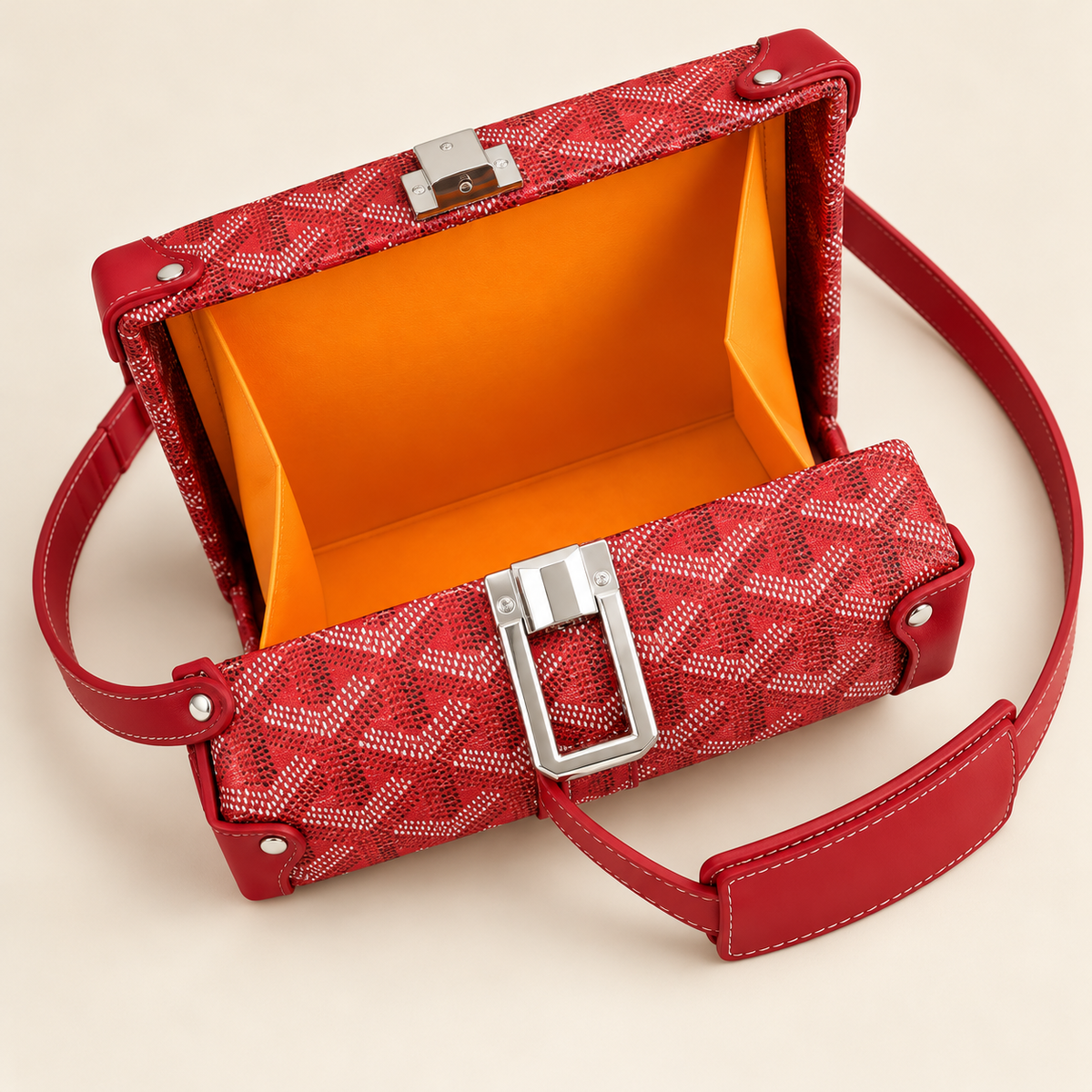 Véline Structured Crossbody